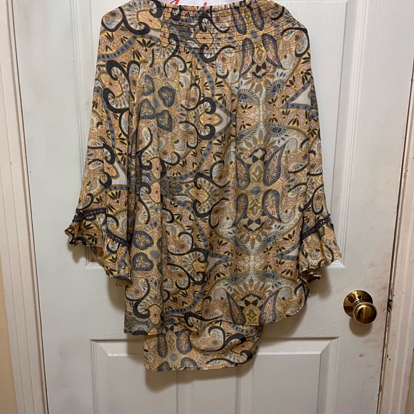 New Directions Tan and Brown 3/4 Sleeve Relaxed Blouse - Picture 3 of 4